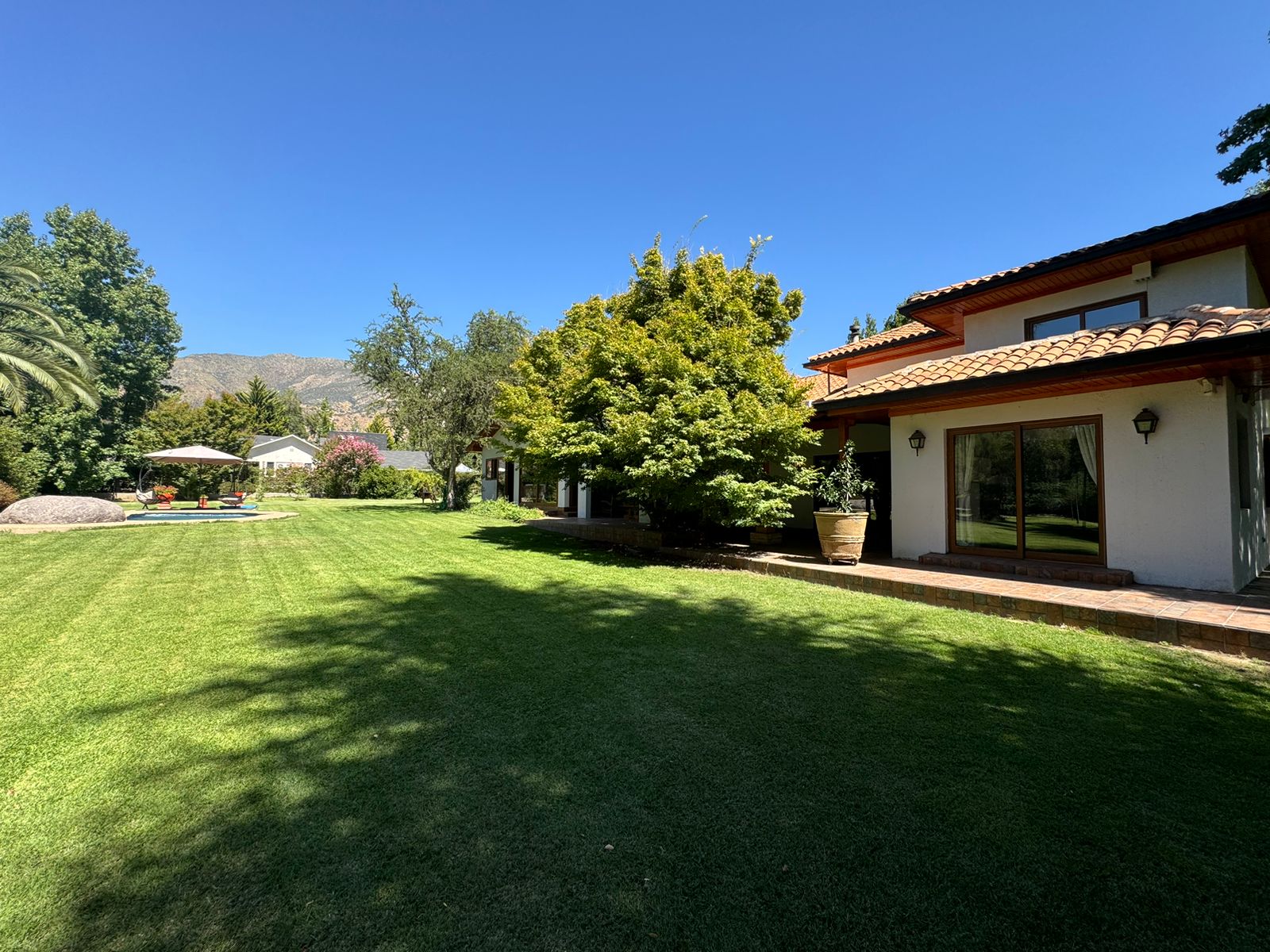 En Kleoss Propiedades compra con confianza y vende con tranquilidad, tu hogar es nuestra prioridad.